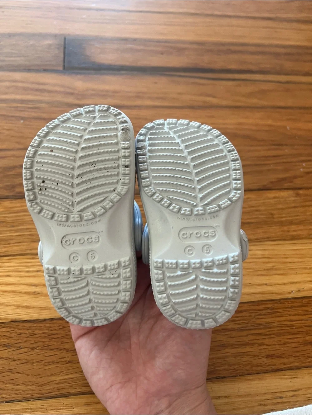 CROCS Kids Classic Clog in Light Beige/Atmosphere Sz 5